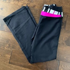 EUC Lululemon Yoga Pants Size 4